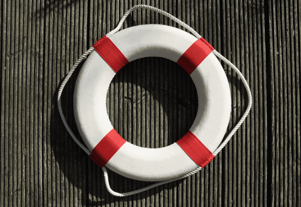 Emergency lifebuoy ring for maritime safety
